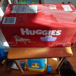 Huggies Little Movers Size 3 Diapers