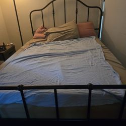 Queen bed Frame & Mattress