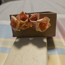 Vincage pink clip on rose earrings