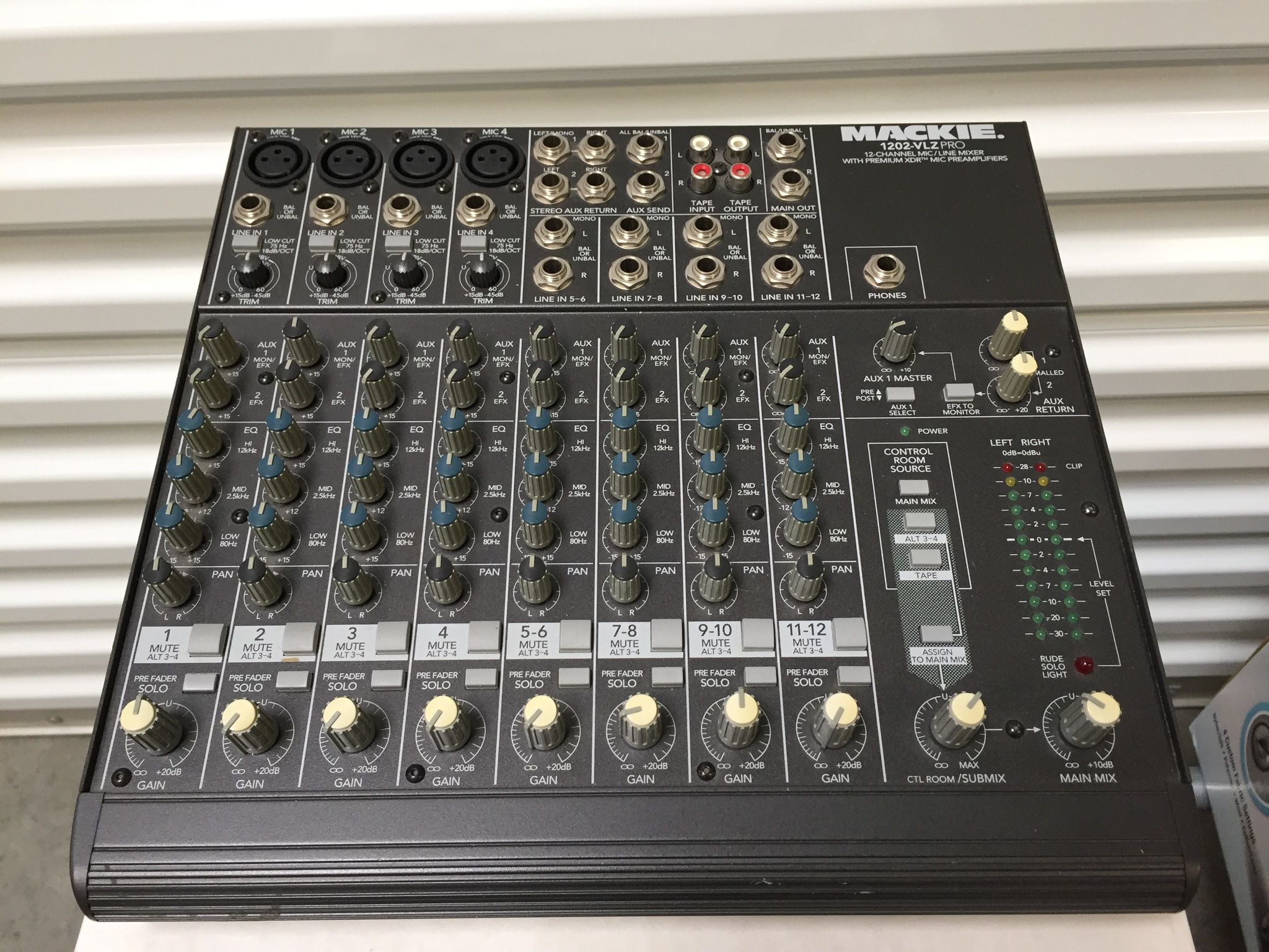Mackie 1202VLZ PRO 12 Channel Mic/Line Mixer for Sale in Long Beach