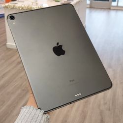 Apple IPad Pro 12.9in 3rd Gen Tablet - BEST DEAL IN TOWN, 90 DAYS WARRANTY UPTO 6 MONTHS