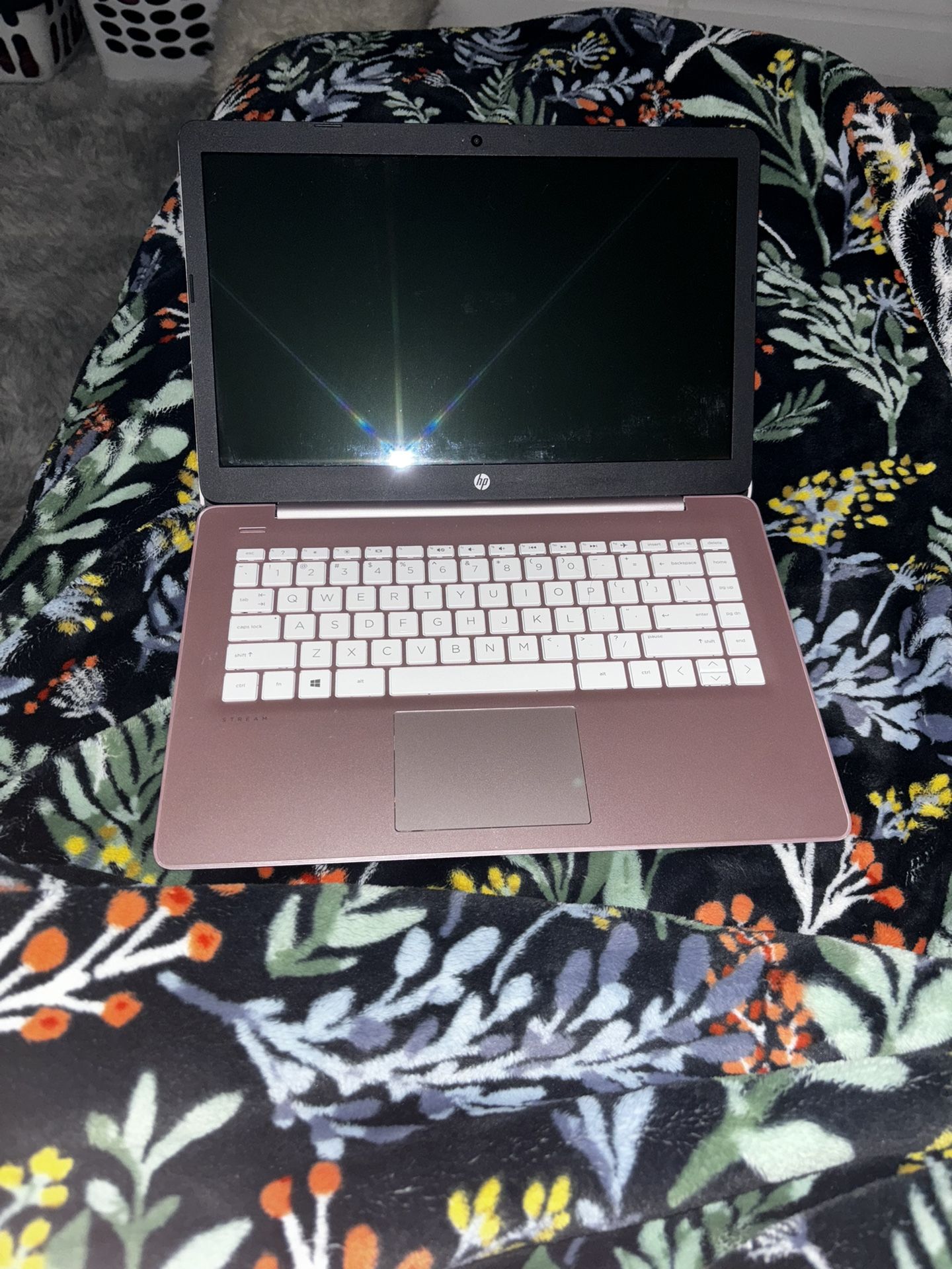 HP Stream 14” Laptop Rose Gold