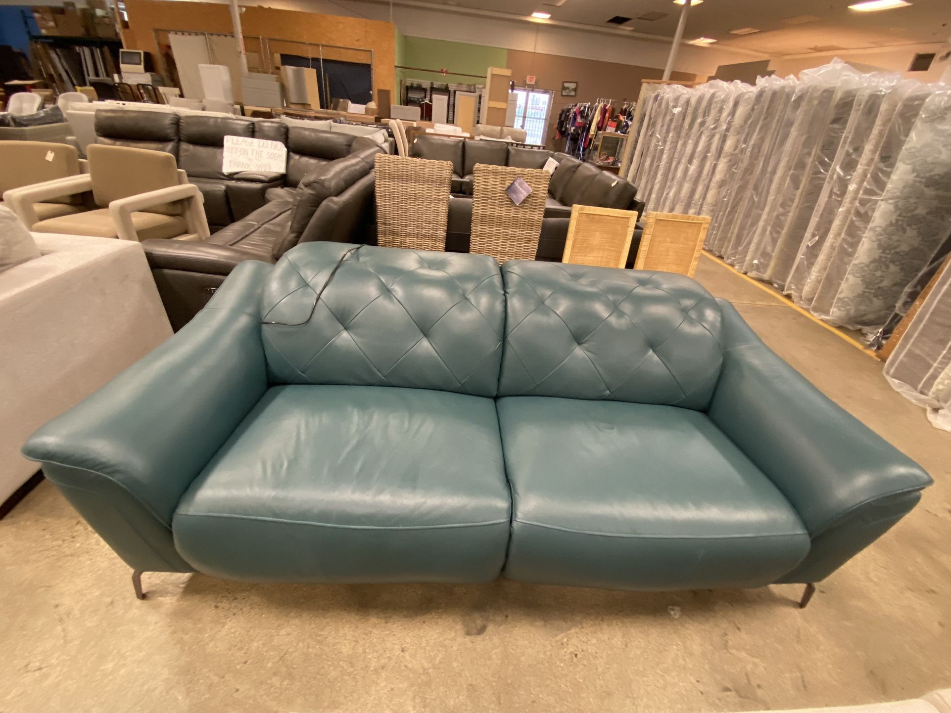Macau Reclining Couch