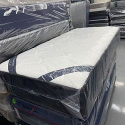 TWIN XL DREAMCLOUD MATTRESS & BOX SPRING BED SET