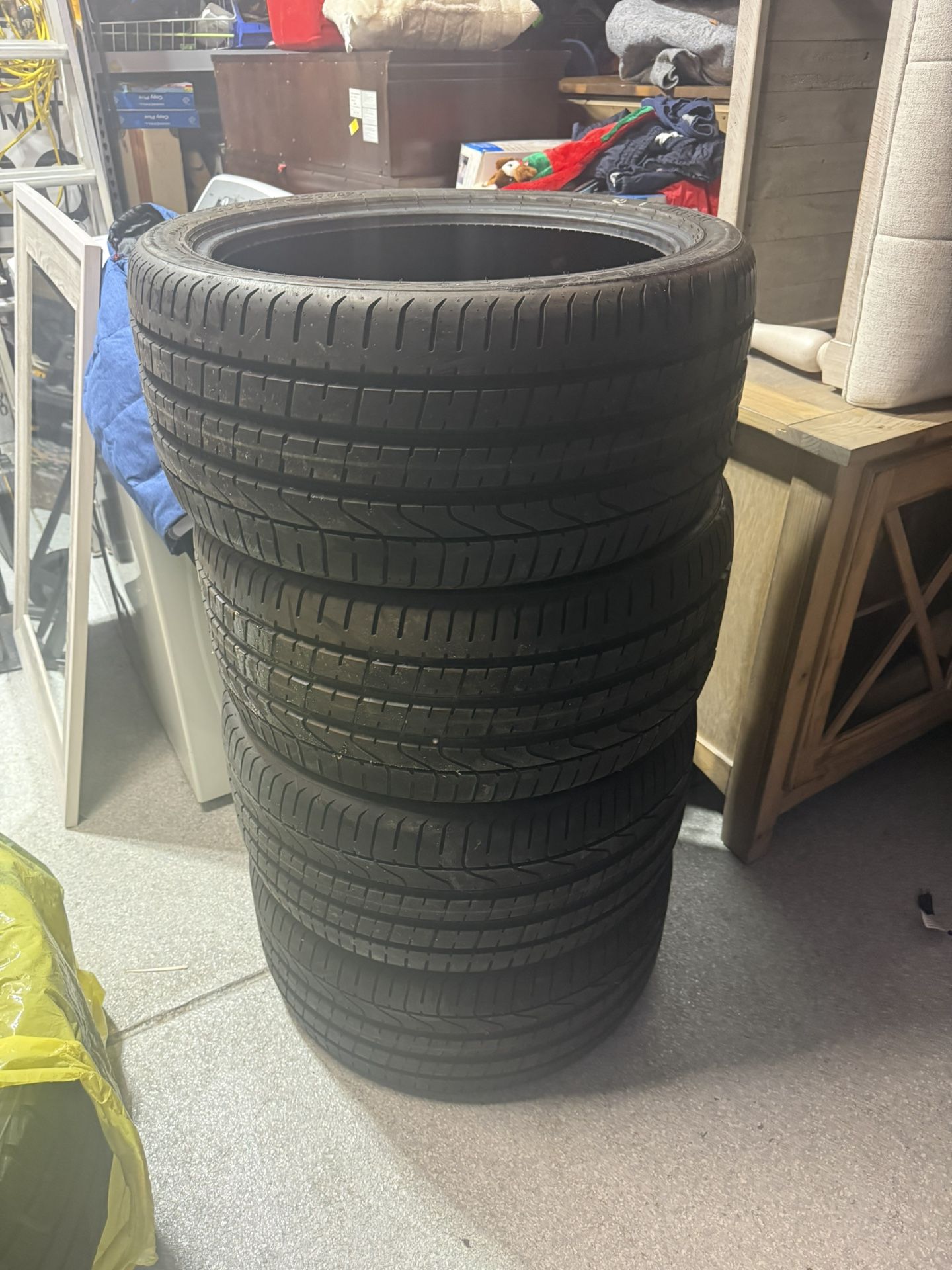 Set of 4 Matching Tires – 295/35R21 107Y – Great Tread