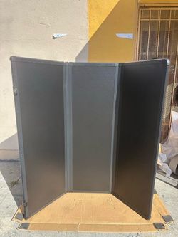 Chevy Silverado 5.8ft Bed Size Chipped Trifold Hardtop Cover