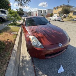 2004 NISSAN 350Z