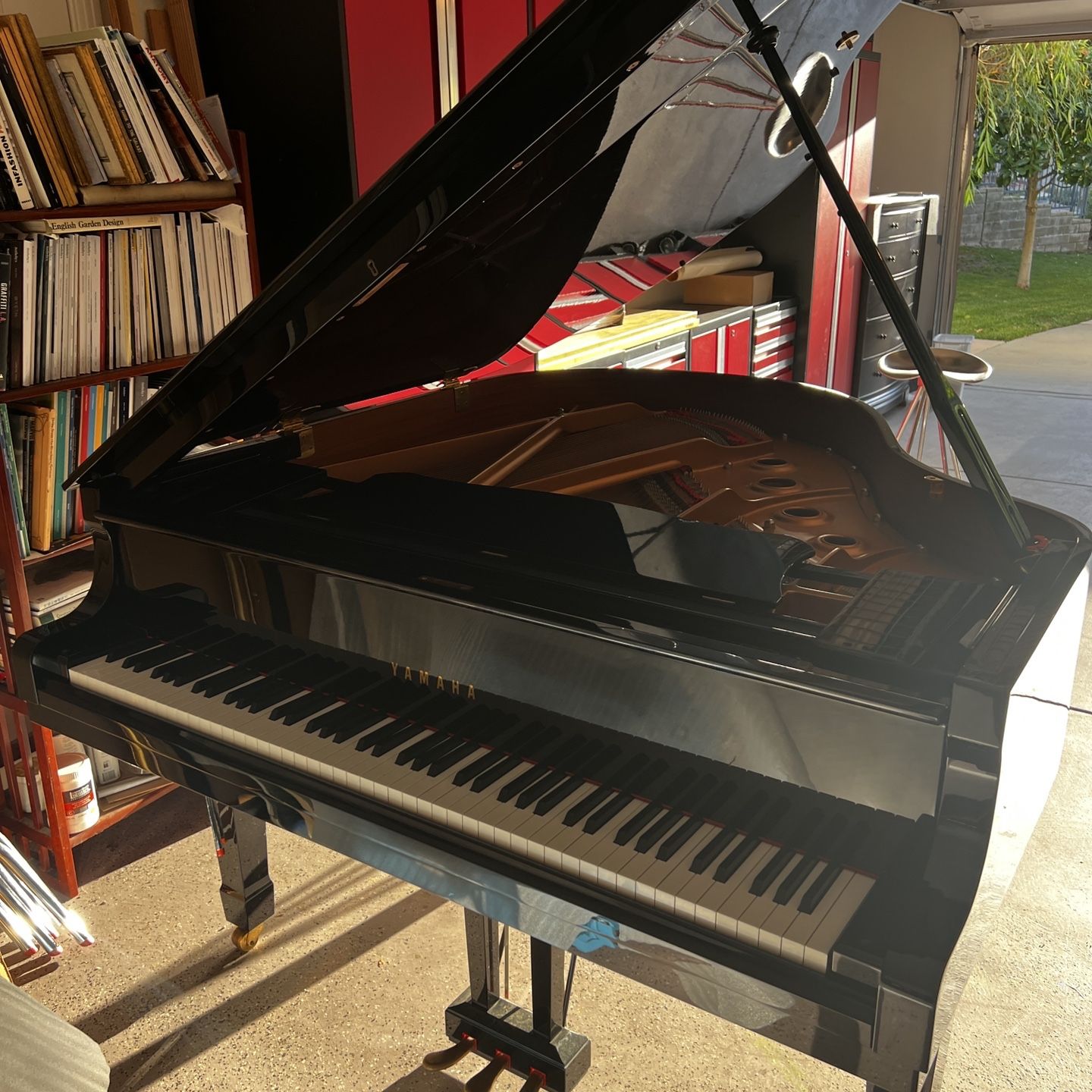 Yamaha GC1 Piano 