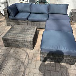 Outdoor Seating Group w/cushions