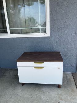 Midmod Lateral file cabinet