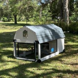 Producer's Pride Farmhouse Tractor Chicken Coop
