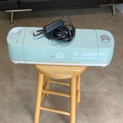 Cricut Explore Air 2 Die Cutting Machine - /w Cord