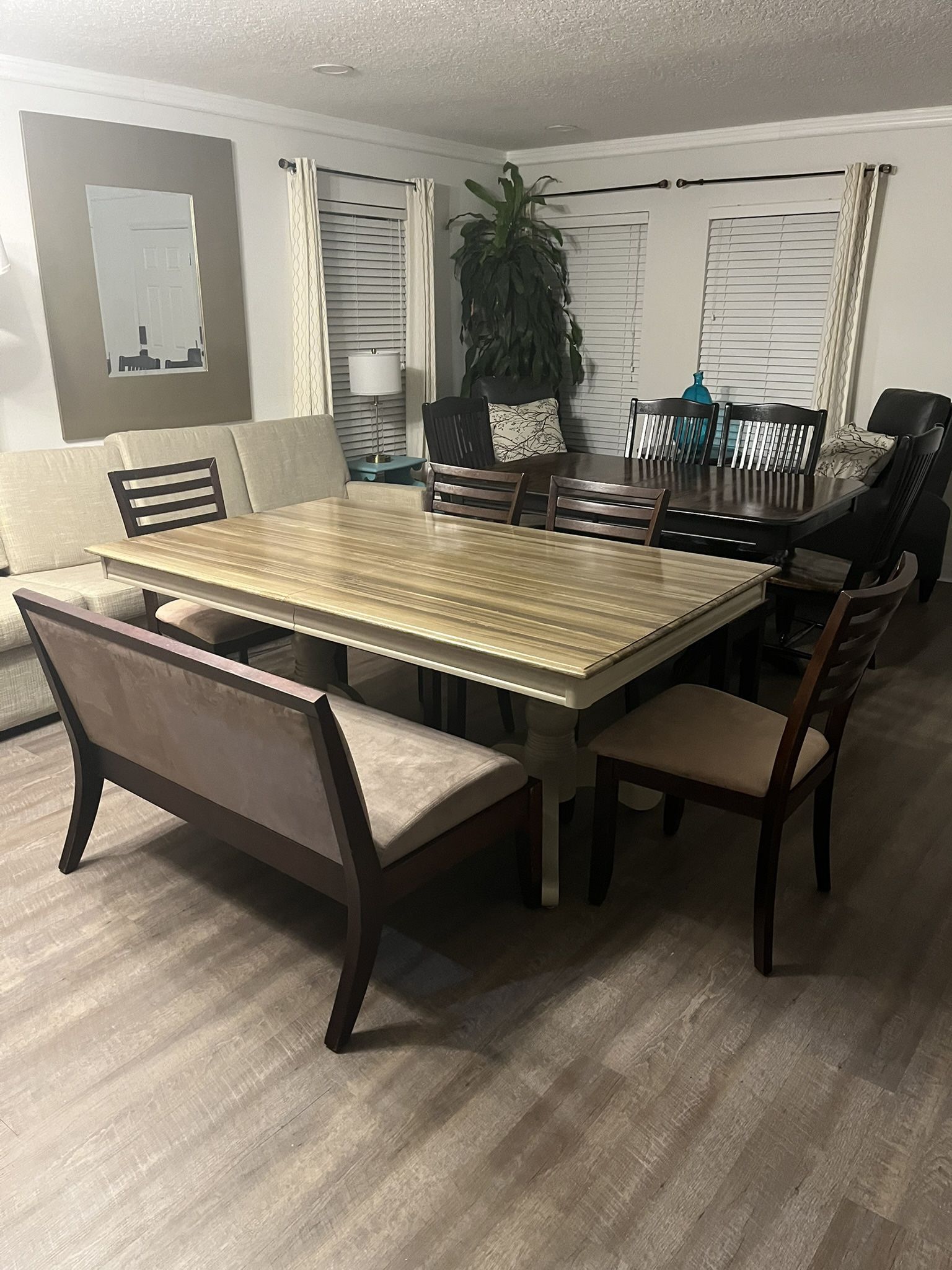 High Quality Like New Solid Wood Pedestal Dining Table for 6 - 8 (Comes with 4 Chairs)