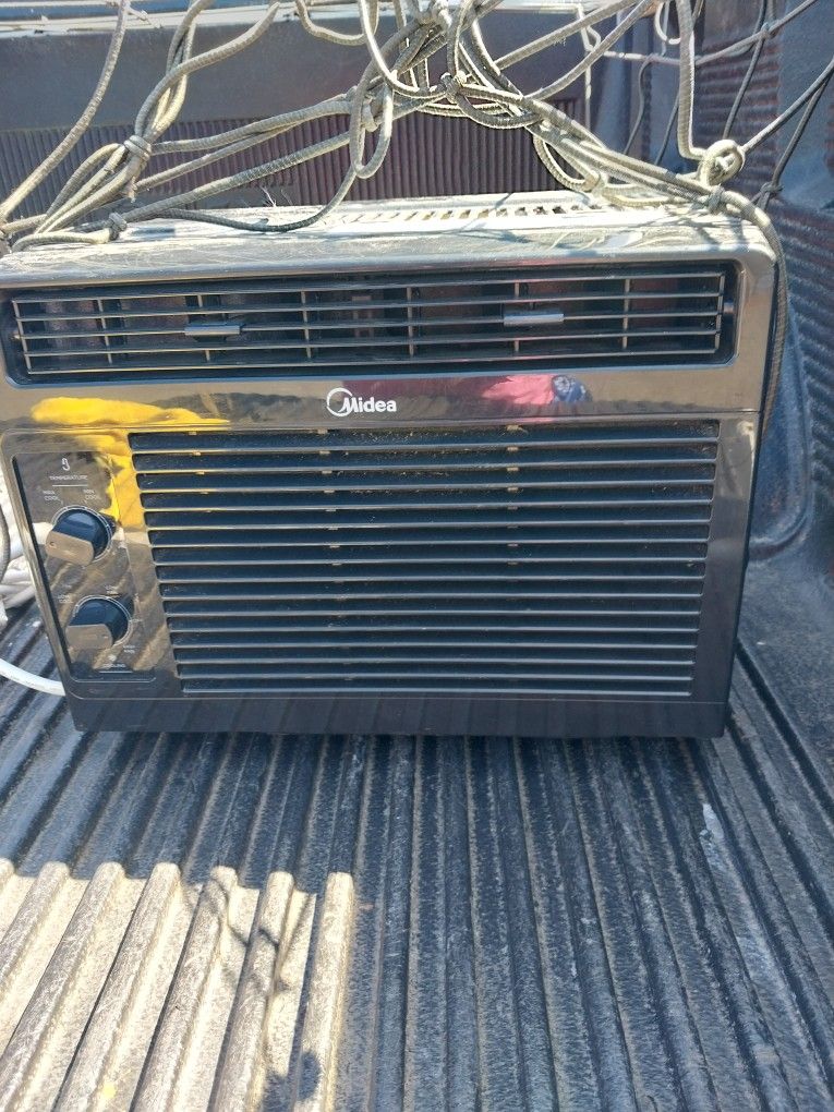 Air conditioner $15 OBO
