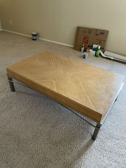 Living Room Set In Good Condition