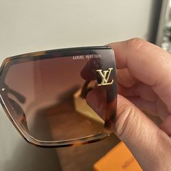 Women’s LV Sunglasses 