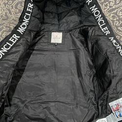 Moncler Puffer 