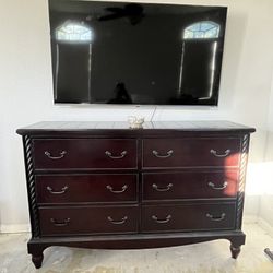 Bedroom Furniture MUST SELL NOW!!!