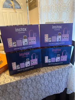 Fujifilm Instax Mini 12 HOLIDAY BUNDLE