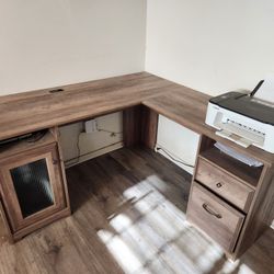 Like New Wooden Desk