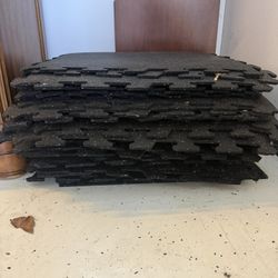 48 Connectable Gym Floor Mats