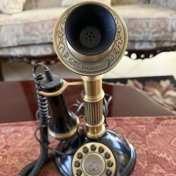 Vintage-style Paramount Collection decorative phone