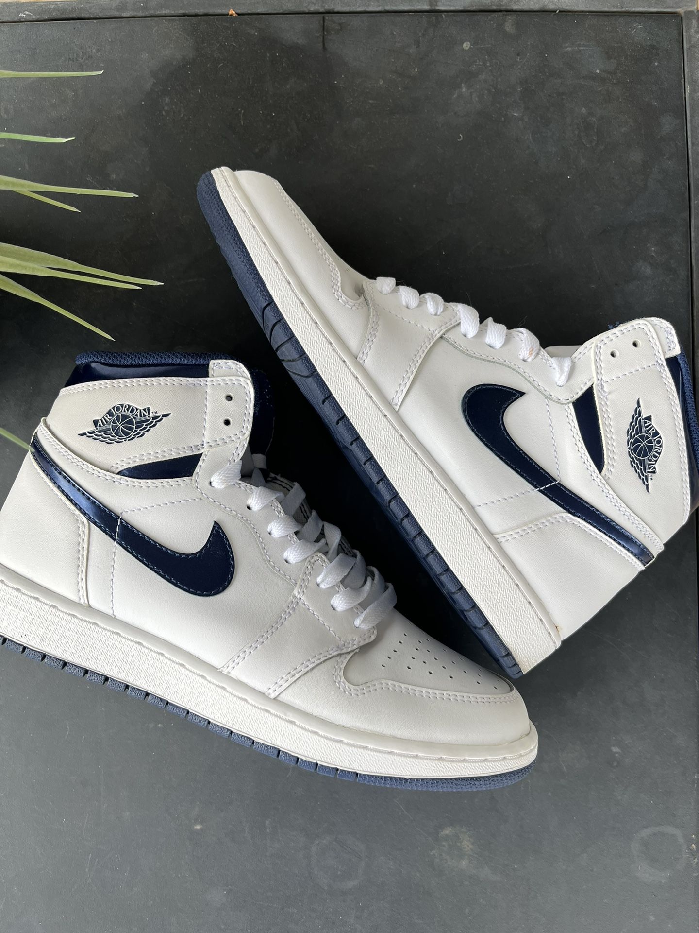 Jordan 1 Metallic Navy