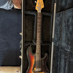 Jadee p style Bass includes Hard Case