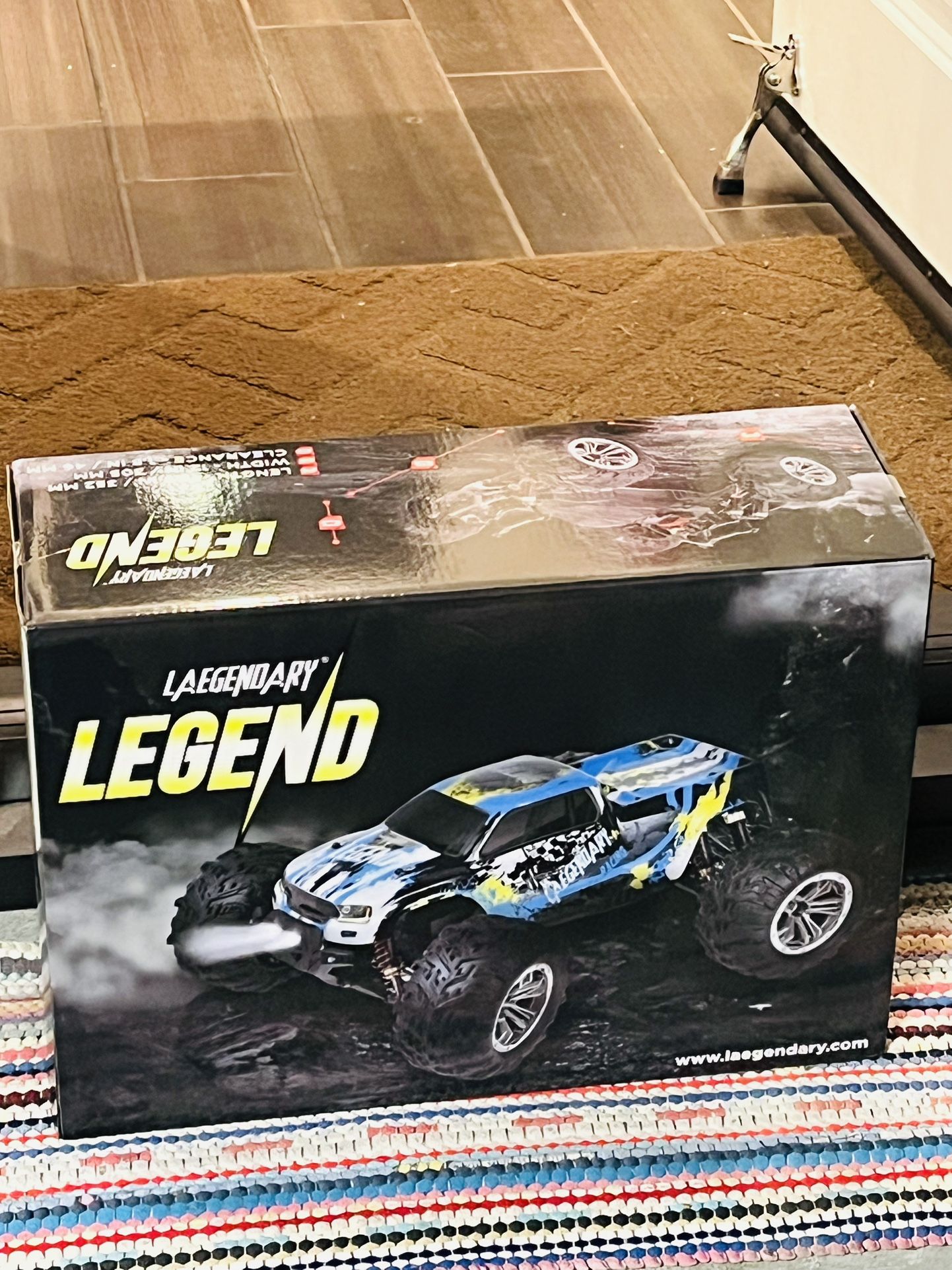 Brand New N Sealed Extremely Powerful 1:10 Scale Laegendary Monster Truck