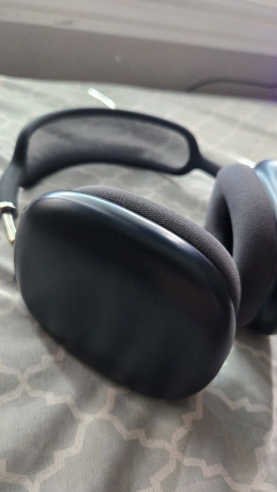 Apple Headphones Max