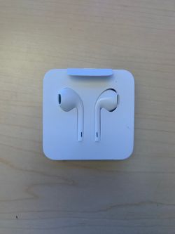 Brand new iPhone 7 headphones