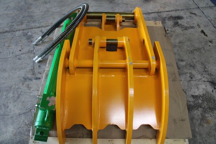 Hydraulic Main Pin Thumb 7-10 tons for Mini Excavator Caterpillar CAT307 or Similar Machines.