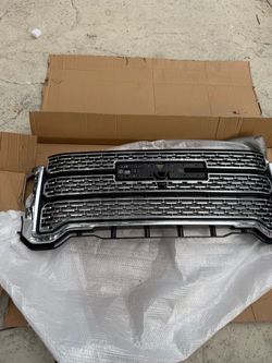 OEM Denali chrome grill and chrome molding