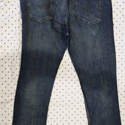 Two Levi’s 514 Jeans – Dark Blue & Light Blue, W40 L32 – Lightly Used