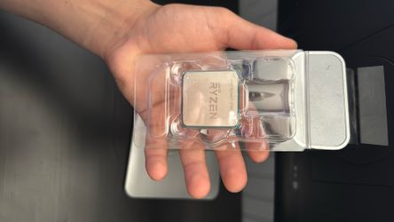 AMD Ryzen 7 2700