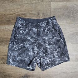 Lululemon Mens XS Pacebreak Shorts