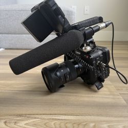 Canon C70 Solo Documentary Minimalist