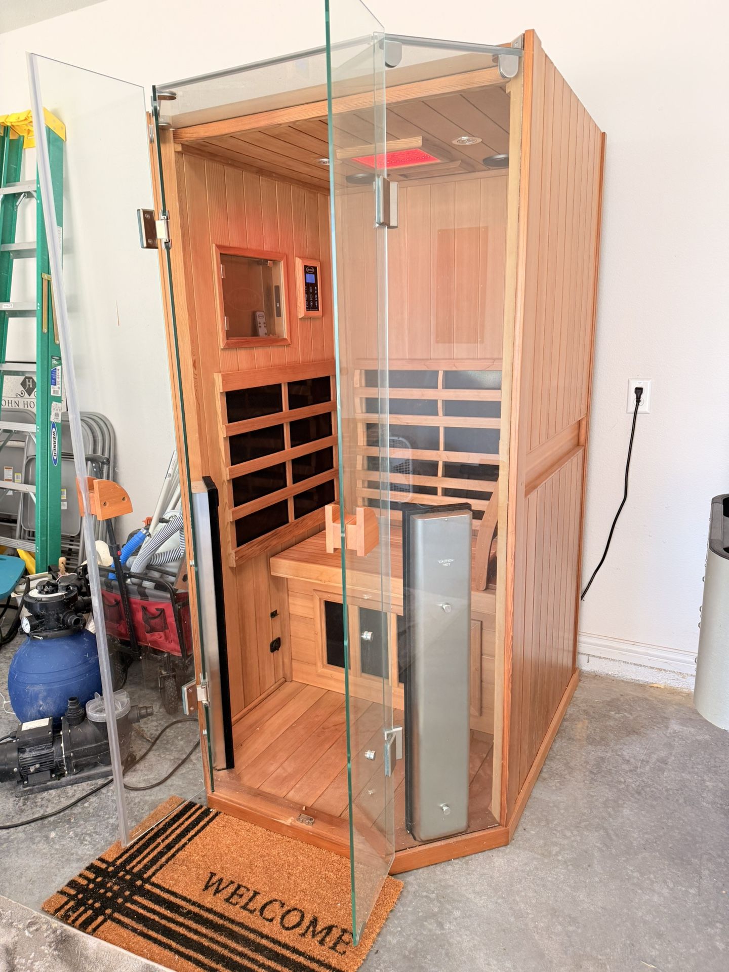 Clear Light Sanctuary Full Spectrum Sauna