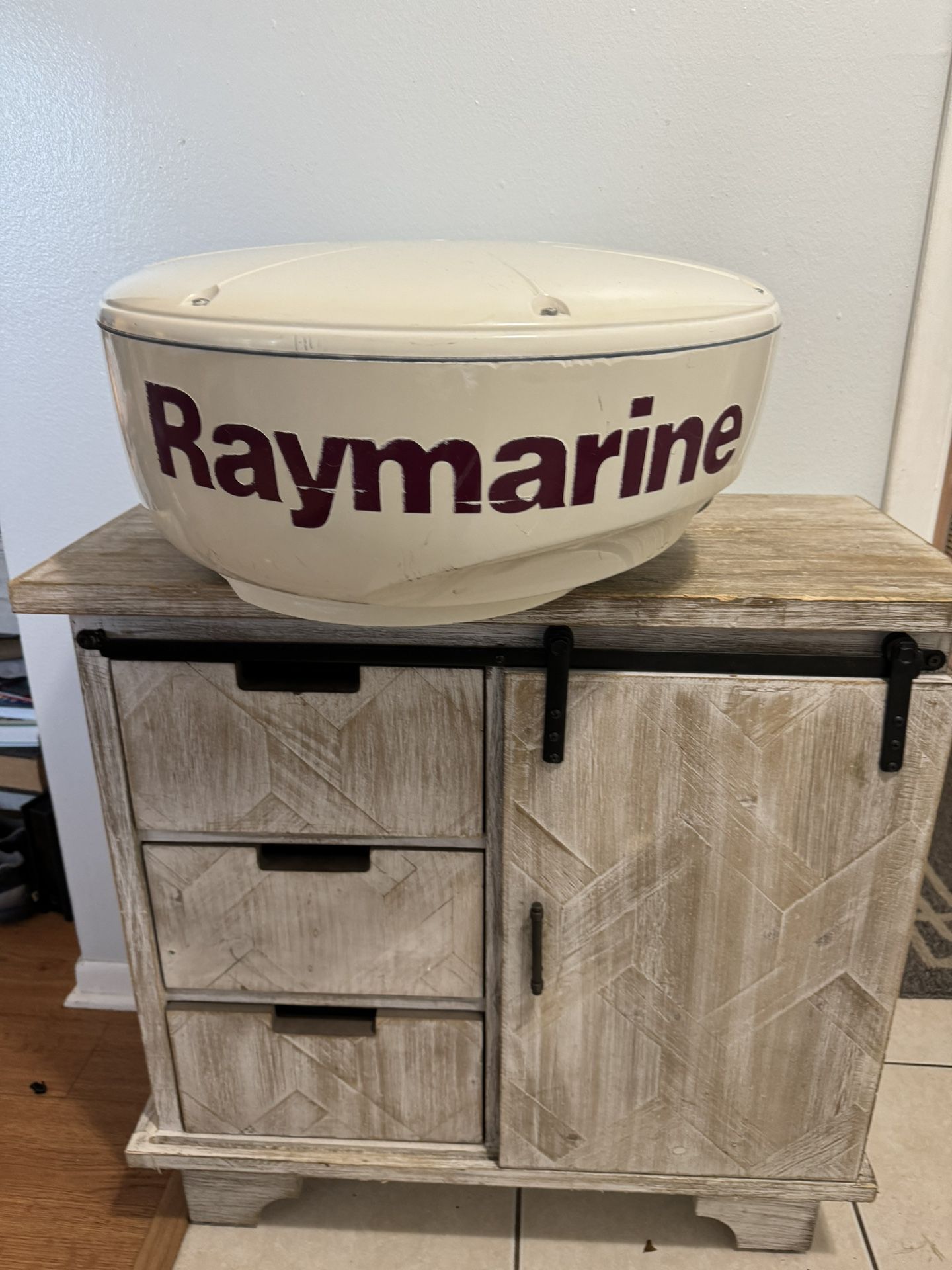 Raymarine Rd218 Radome Raymarine RD218 2kW 18" Radome Analog Radar Scanner Dome Marine Boat - No Cable