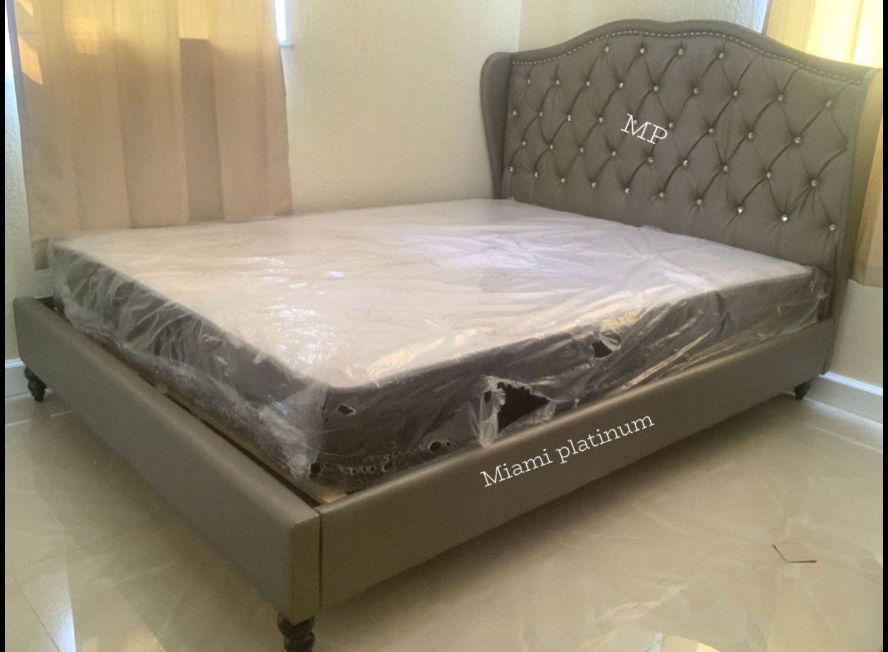 Queen Bed 🛌 With Mattress/// Financing Available
