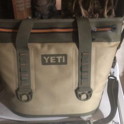 Yeti Cooler Bag 