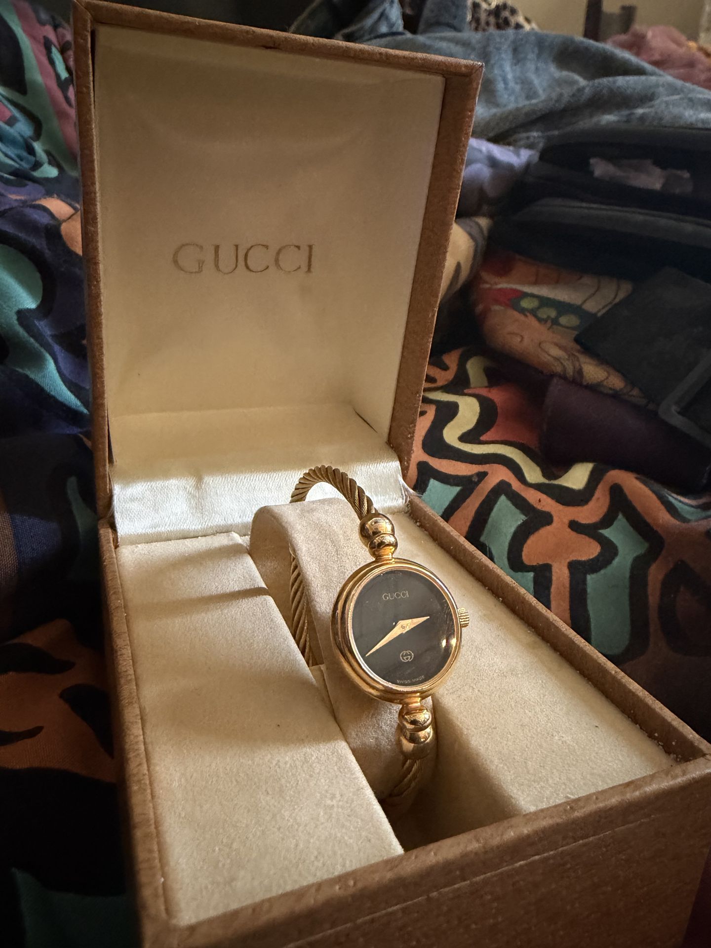 1989 vintage Gucci gold plated watch