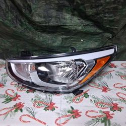 2015-17 Hyundai Accent Left Headlight 