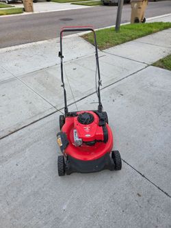 Craftsman M110 21” Gas Push Lawn Mower - Briggs & Stratton Engine - $175 OBO