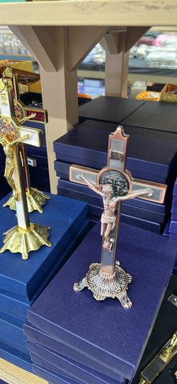 Saint Benedict Crucifix with Stand - 8" Tall, Various Colors - Catholic Cross | Crucifijo San Benito, Cruz Catolica con Base Varios Colores