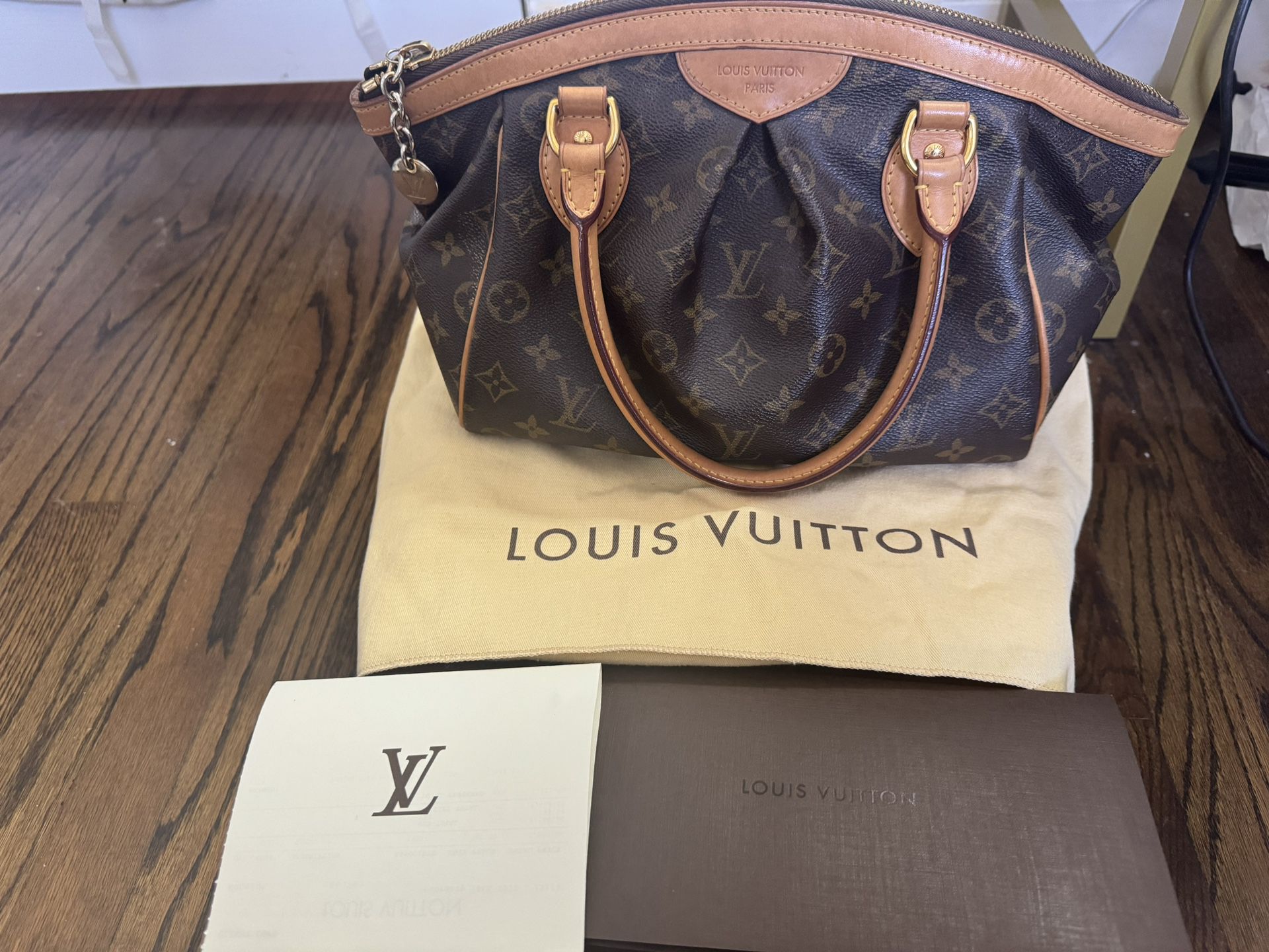 Louis Vuitton Authentic 