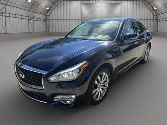 2015 INFINITI Q70