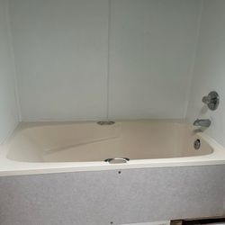 Large Bath Tub