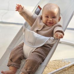 BabyBjörn Bouncer Bliss – Mesh Grey/White – Like New – $