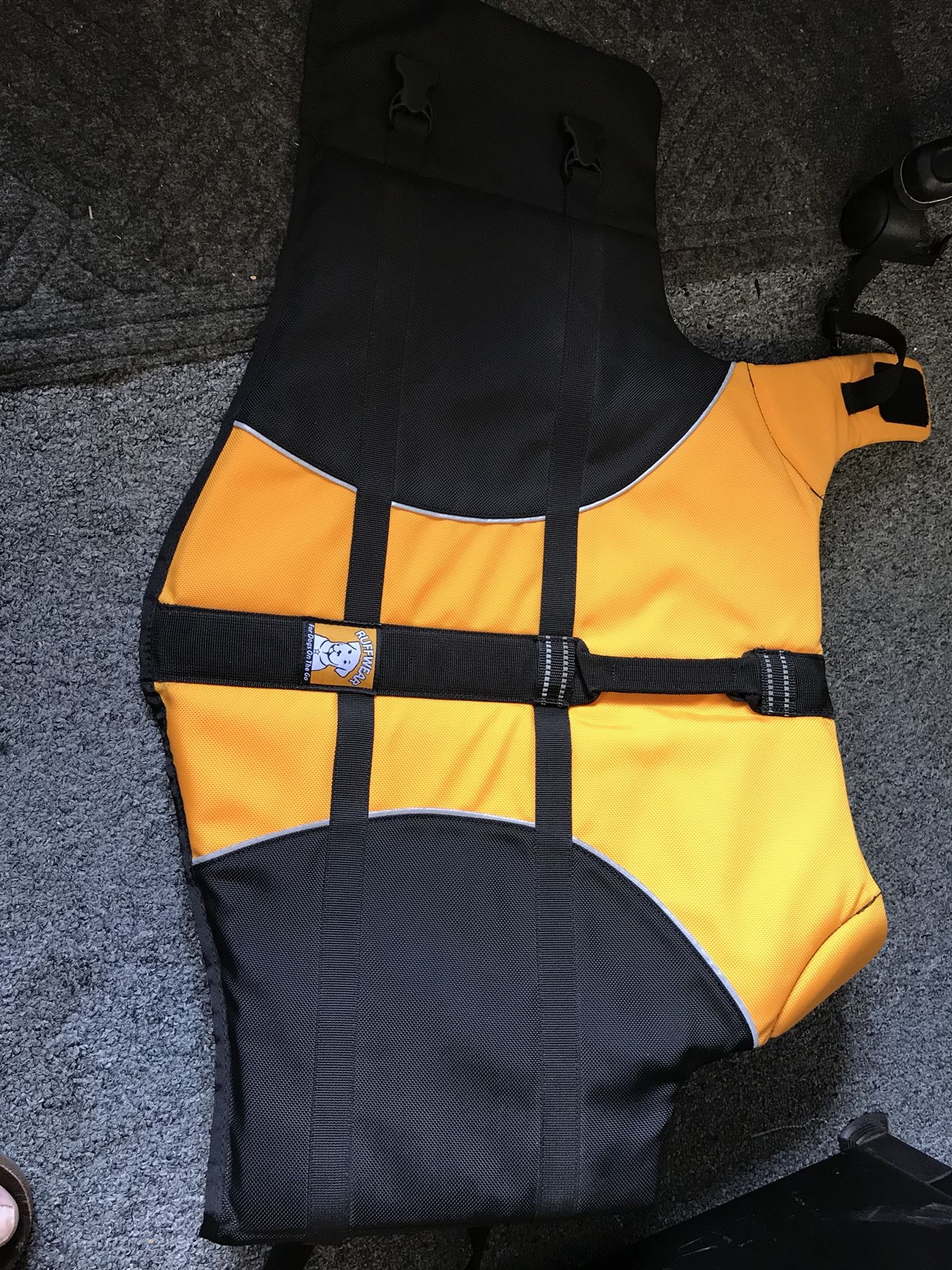 Ruff wear doggie life vest medium